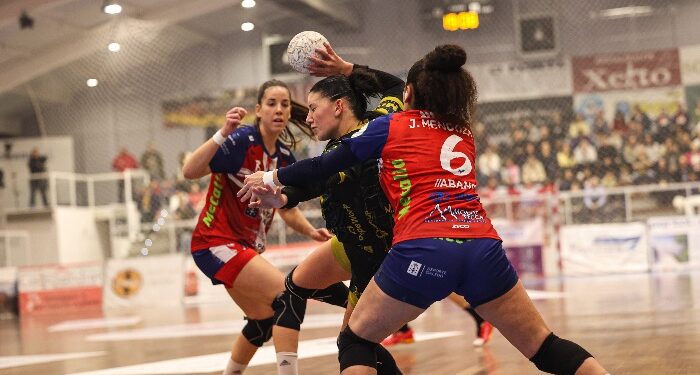 El Guardés derrota al Porriño en la gran fiesta del balonmano gallego