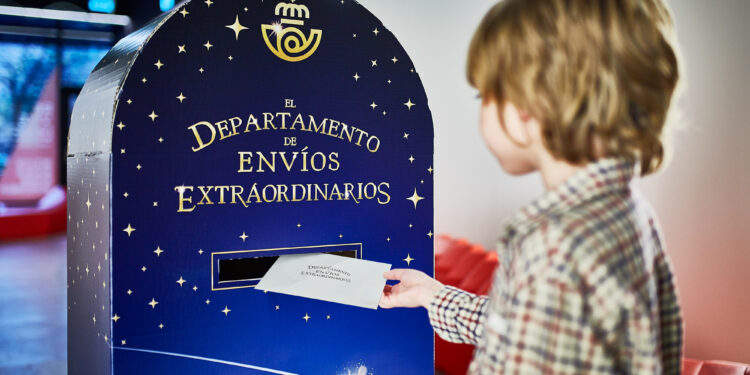 Buzones ‘mágicos’ para que las cartas de ‘los más pequeños’ lleguen a Papá Noel y los Reyes Magos