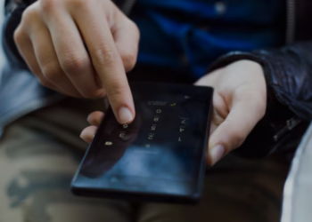 Detenido por robar un móvil de 1.400 euros que estaba en un carrito de bebé