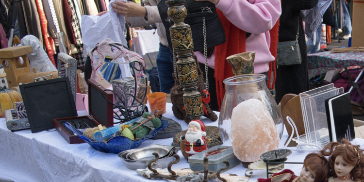 Iniciativa pionera en Vigo: un mercadillo para los que quieran vender sus cosas