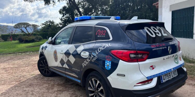 Detenido por amenazas a la Policía tras agredir a otro que le recriminó por orinar en la calle