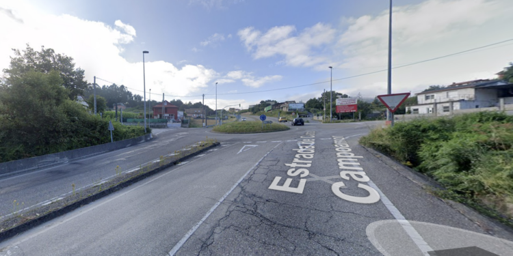 Herido un motorista en el vial de la universidad tras colisionar contra un vehículo