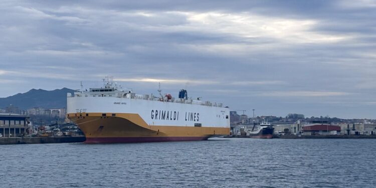 La bocina de un barco siembra el desconcierto en Vigo