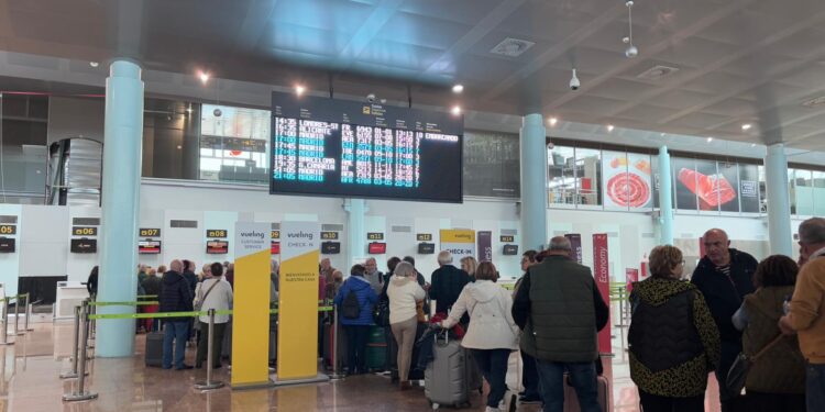 Peinador refuerza los vuelos a Mallorca y Valencia por Navidad