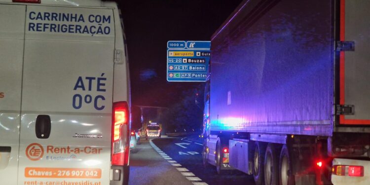 Retenciones kilométricas en la autovía por un nuevo transporte especial entre Vigo y O Porriño