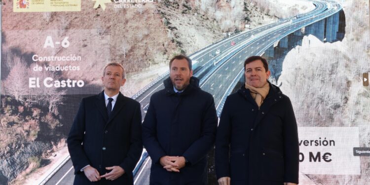 Puente ratifica que la autovía Lugo-Santiago se completará en 2025