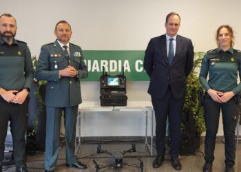 El Puerto firma un convenio con la Guardia Civil para la cesión de un equipo detector de drones