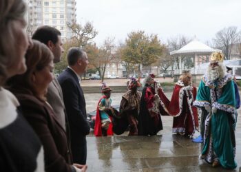 Los Reyes Magos visitan por primera vez el Pazo provincial