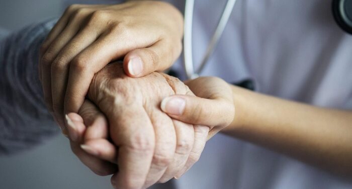 La Xunta activa protocolos por un brote de sarna en una residencia de Covelo