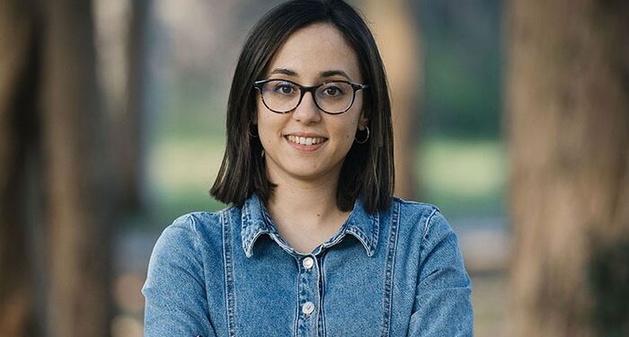 Sara Vila presenta su obra en la Biblioteca Municipal de Salvaterra de Miño