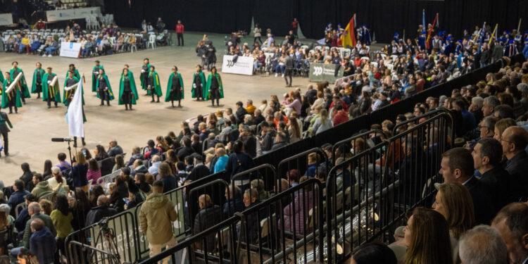 Atios gana de nuevo un concurso de rondallas de película