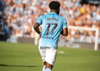 Oxígeno económico para el Celta: las ventas de Bamba y la cesión de De la Torre dan aire al club