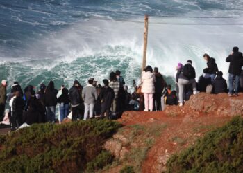 «Herminia» ya está aquí: viento de 162 km/h y Vigo sin dos vuelos a Madrid ni tráfico de ría