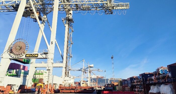 «Como buscar una aguja en un pajar»: El arduo trabajo de Aduanas y Guardia Civil contra el narcotráfico en Vigo