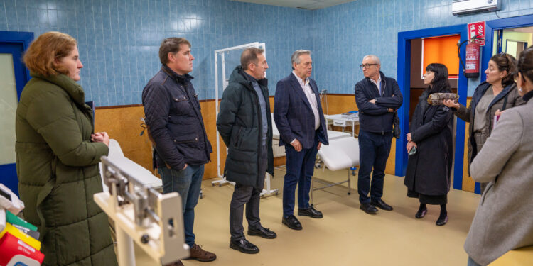 Sanidade estudiará la creación del área de pediatría en la antigua guardería de As Neves