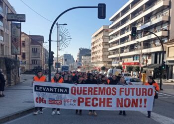 Los trabajadores de Levantina salen a la calle: «No dan opción. Dicen que la planta de O Porriño no les interesa»