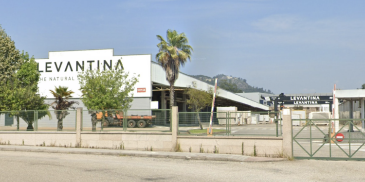 Levantina cerrará la planta de O Porriño, con un centenar de trabajadores