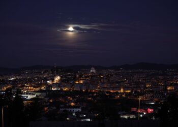Cielos despejados para la Luna del Lobo, el primer plenilunio de 2025