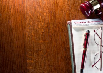 Calderón Corredera: Innovación y Confianza en Asesoría Jurídica