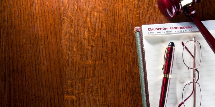 Calderón Corredera: Innovación y Confianza en Asesoría Jurídica