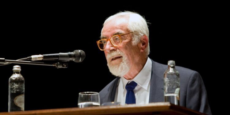 Muere a los 92 años de edad el poeta Bernardino Graña