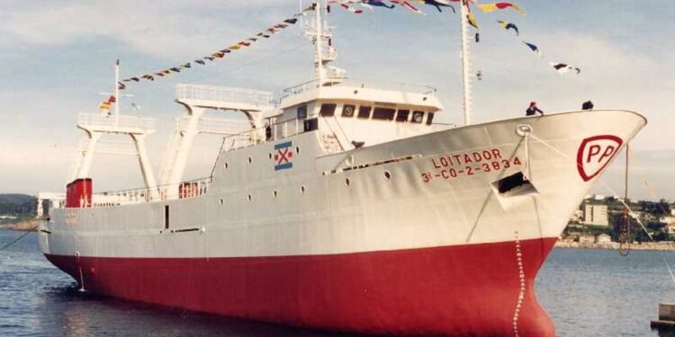 Detenido el capitán de un pesquero con base en Vigo por «explotar» a sus marineros