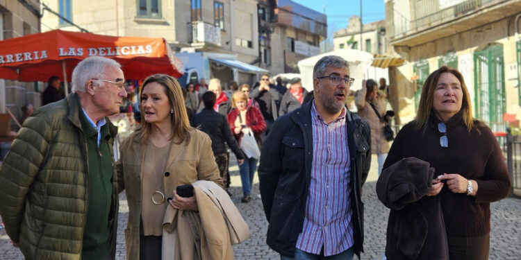 «Caballero se escondía el año pasado de los trabajadores de Vitrasa y ahora esquiva a los vecinos de Bembrive»