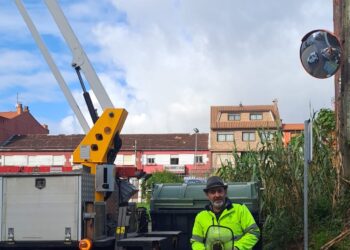 Vandalismo en Redondela: rompen farolas con escopetas de aire  comprimido y roban material de obra