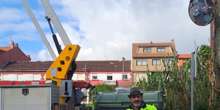 Vandalismo en Redondela: rompen farolas con escopetas de aire  comprimido y roban material de obra