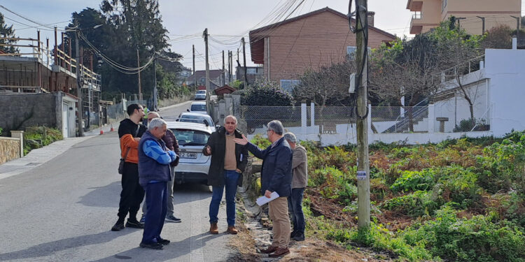 Críticas al anuncio de Caballero de diez humanizaciones en el rural de Vigo: «Ni de broma, son simples asfaltados»