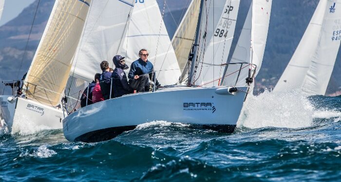 Liga de Invierno Baitra J80, duelo de titanes en las Rías Baixas