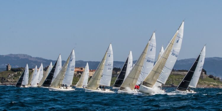 Liga de Invierno Baitra J80, duelo de titanes en las Rías Baixas