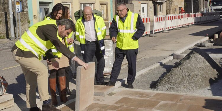 Teis se librará de las obras en verano: la reforma de la Avenida de Galicia encara su recta final