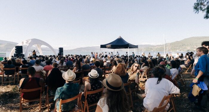 Sinsal vuelve a encender la magia en San Simón