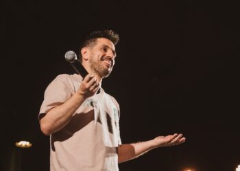 Fran Pati acerca a Vigo con su humor rural: «¿Y tú, tienes pueblo?»