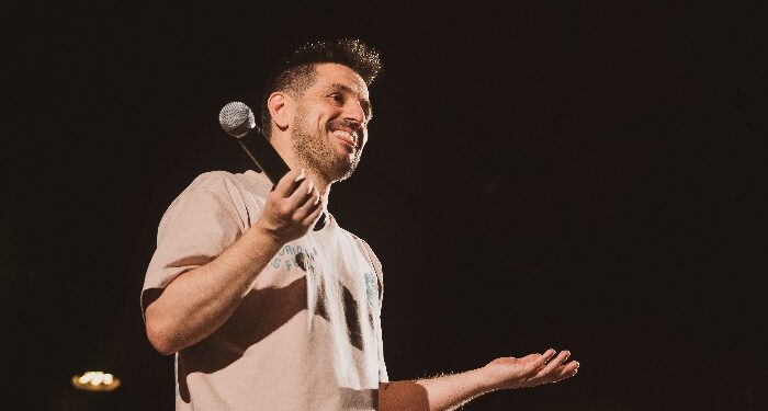 Fran Pati acerca a Vigo con su humor rural: «¿Y tú, tienes pueblo?»