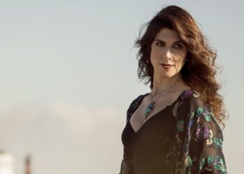 Susan Santos, la reina del blues español, presenta en Vigo con su nuevo disco «Sonora»