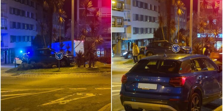 Aparatoso accidente de un vehículo que terminó sobre una rotonda