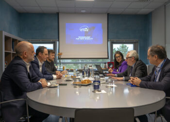 En búsqueda de vías de colaboración entre el Puerto y CTAG para contribuir a un desarrollo portuario «más eficiente»