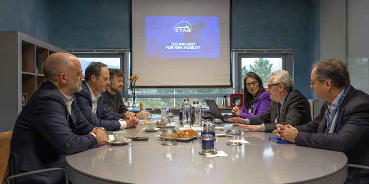 En búsqueda de vías de colaboración entre el Puerto y CTAG para contribuir a un desarrollo portuario «más eficiente»