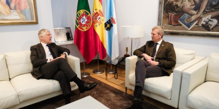 Rueda traslada al embajador portugués en España que el AVE entre Vigo y Oporto «sea una realidad lo antes posible»