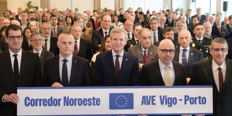 Rueda da un «toque de atención» al AVE Vigo-Oporto: «Sería tremendo ver cómo avanza de un lado de la frontera y nosotros no llegar a tiempo»