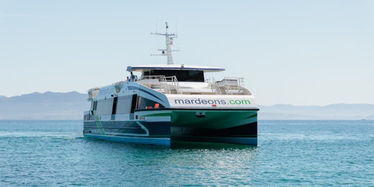 A la Arribada de Baiona, mejor ir en barco: consulta precios y horarios
