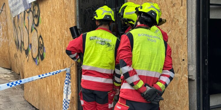 Preocupación en Urzaiz tras el aparatoso accidente de un coche de alta gama