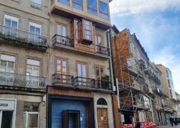 Una vecina de Vigo se enfrenta a multas si no repone a su estado original un histórico edificio de la calle Elduayen