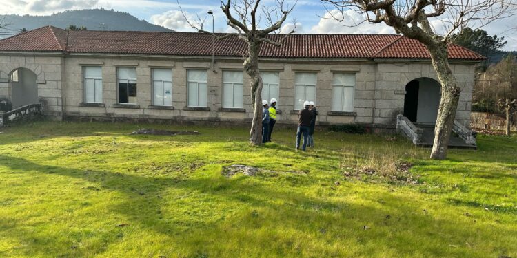Las antiguas escuelas unitarias de O Porriño avanzan hacia su nueva vida