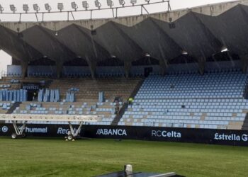 Se empiezan a retirar las butacas de la grada de Gol, que tendrán una segunda vida en el Celta