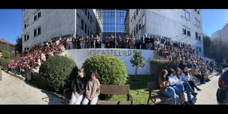 Un instituto de Vigo gana un premio en el que rinde homenaje a las ‘cantareiras’