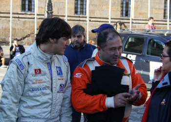 El salón de coches más clásico rendirá homenaje al pluricampeón gallego Manuel Senra