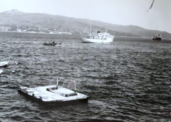 Nadando en el puerto de Vigo